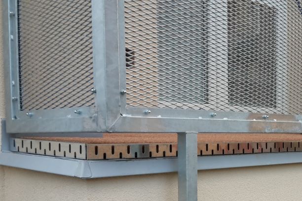 kačírková lišta - nerezová